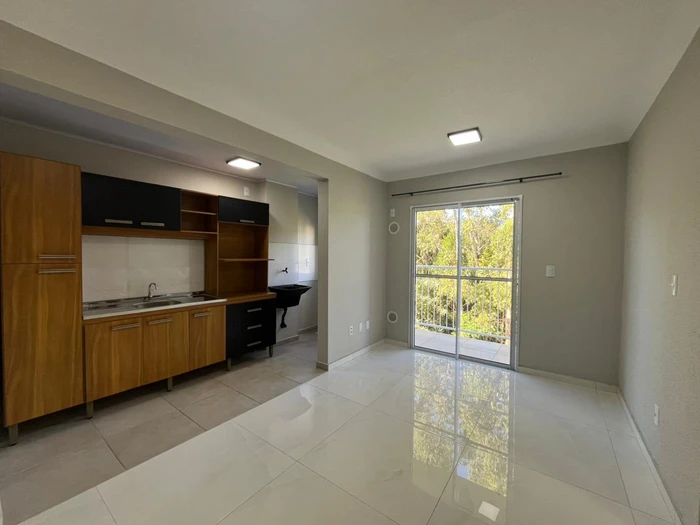 Apartamento 2 Quartos com Suíte em Pinheirinho - 44m²