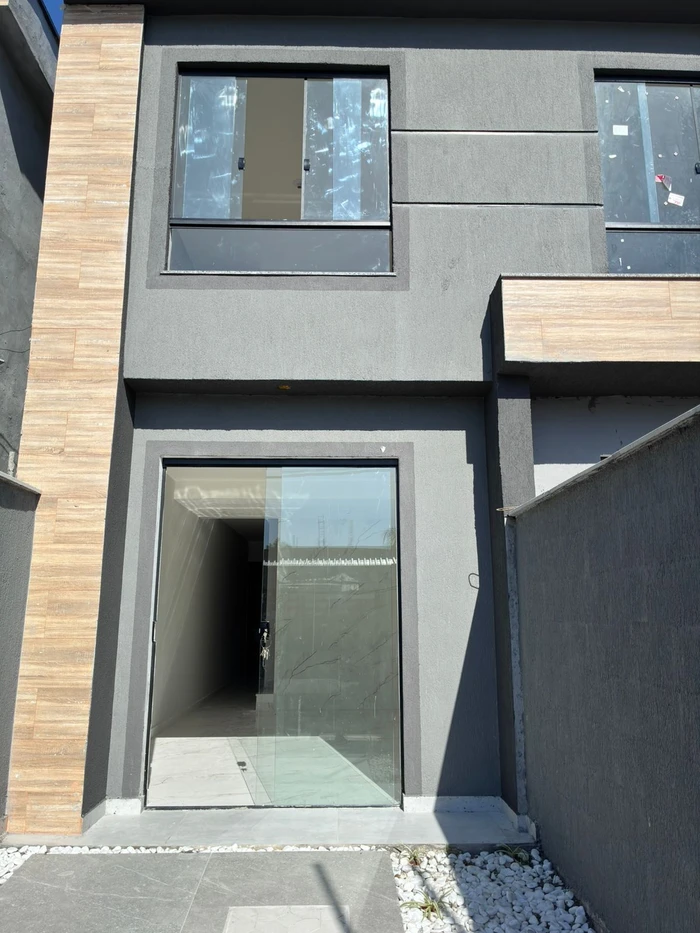 Casa para vender com 2 quartos, 2 suítes, 3 banheiros e 2 vagas, 70 m² - foto 2