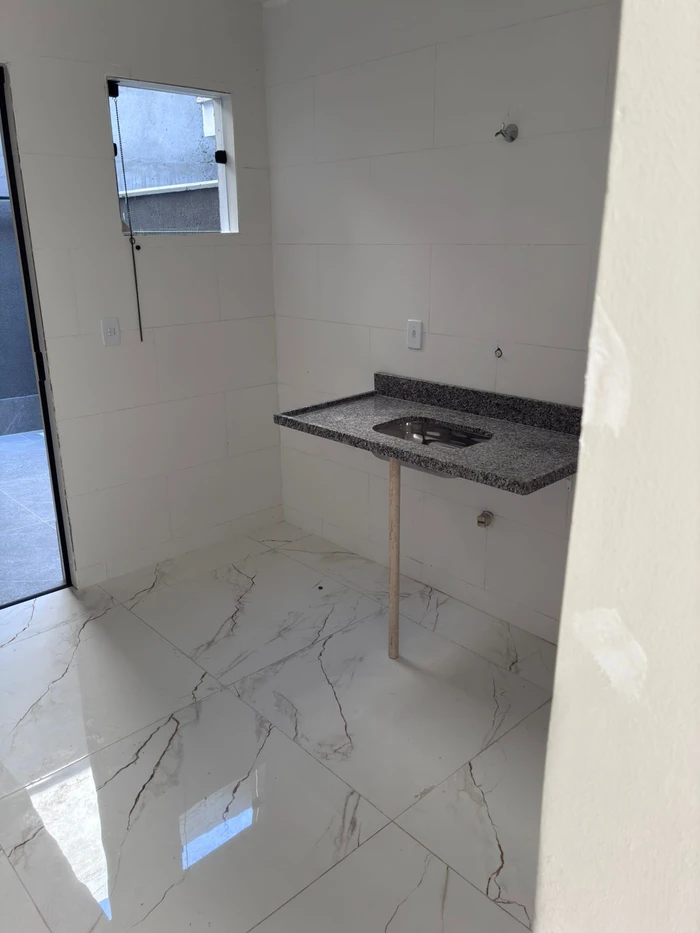Casa para vender com 2 quartos, 2 suítes, 3 banheiros e 2 vagas, 70 m² - foto 4