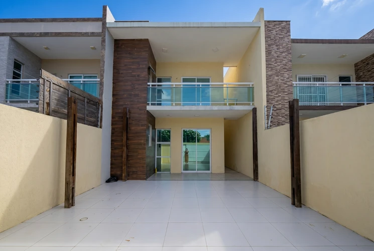 Casa para vender com 5 quartos, 3 suítes, 3 banheiros e 2 vagas