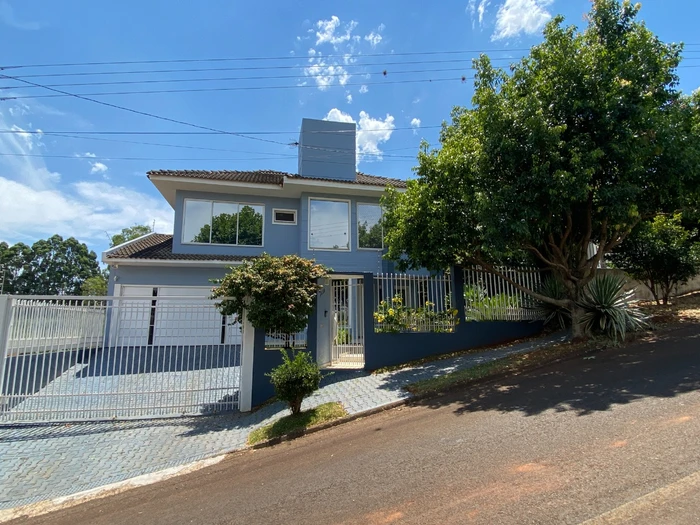 Casa para vender com 3 quartos, 1 suíte, 3 banheiros e 2 vagas